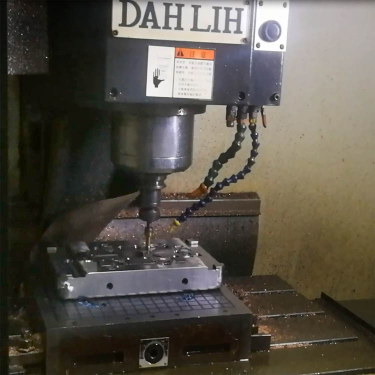 精密（mì）模具製造